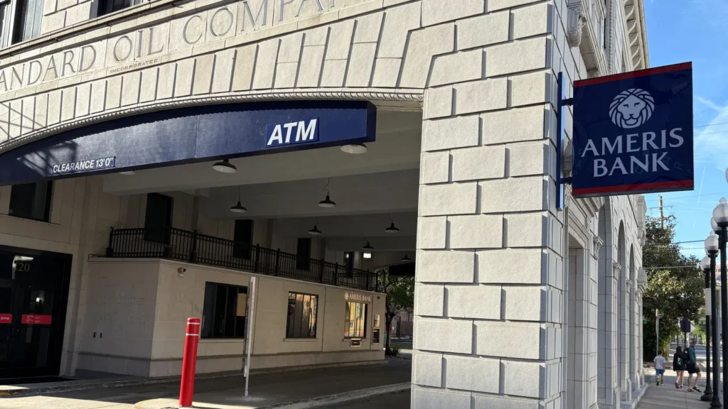 ameris-bancorp-faces-financial-uncertainty-following-80-million-jury-verdict-in-executive-dispute