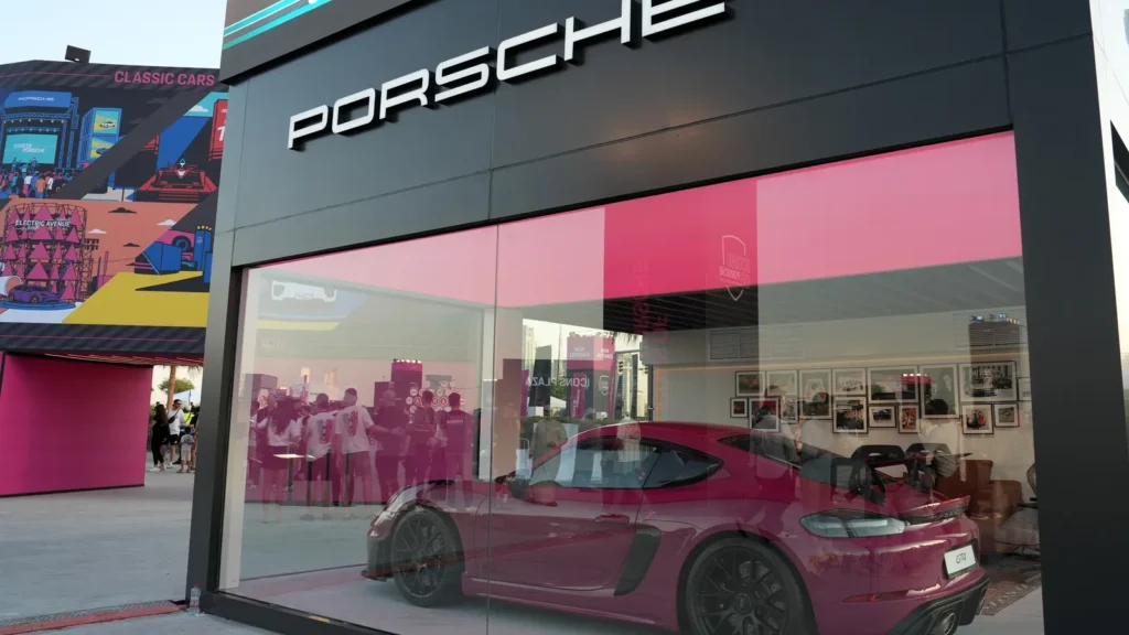 porsche-financial-services-navigates-leadership-transition-amidst-strategic-overhaul