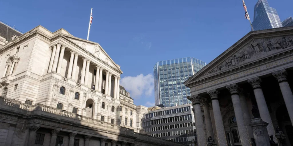 the-gilt-trap-why-britains-special-relationship-is-now-a-financial-shackle