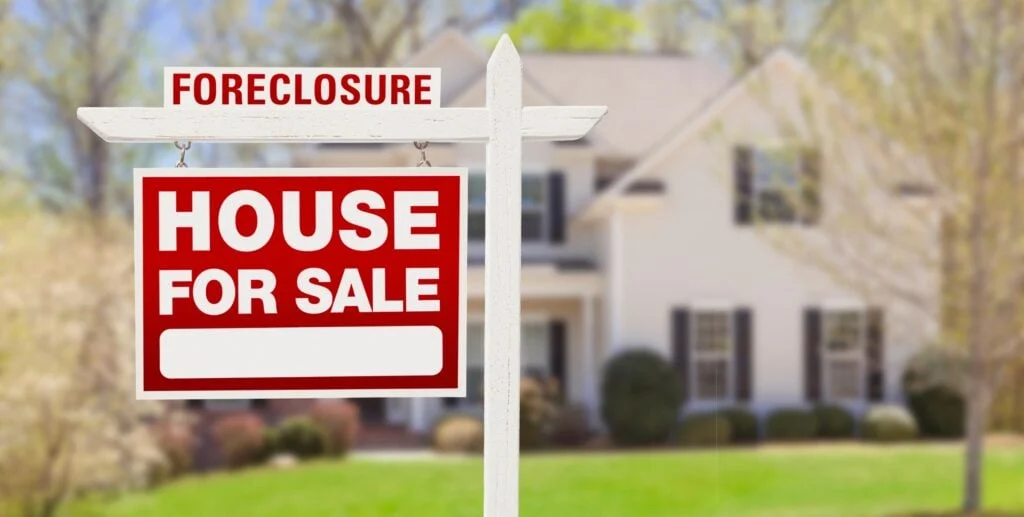 the-rising-tide-understanding-the-surge-in-u-s-foreclosures-and-what-it-means-for-investors