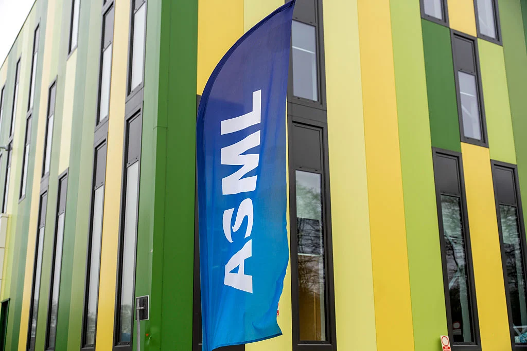 ASML Holding NV's Record Orders Smash Estimates