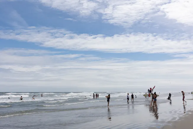 the-vacation-renaissance-how-travel-stipends-are-redefining-modern-employee-retention