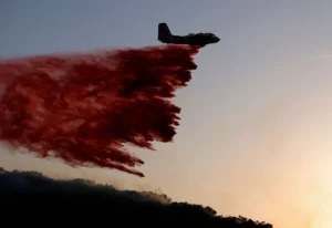 Quickly Spreading Brush Fire Threatens Homes In Simi Valley
