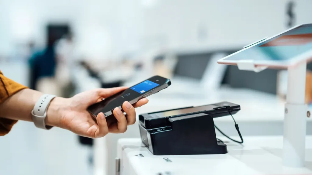 adyen-navigates-leadership-transition-amid-strategic-expansion-and-ambitious-growth-targets
