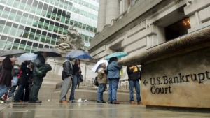 corporate-insolvency-wave-u-s-bankruptcy-filings-surge-to-16-year-high-amid-economic-turbulence