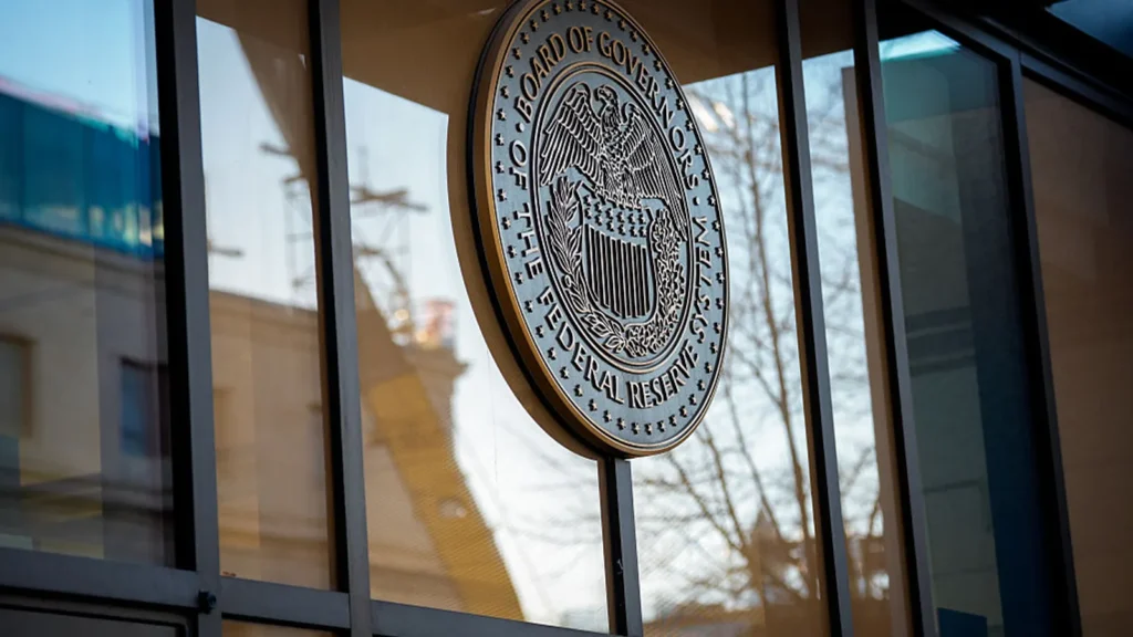 federal-reserve-issues-permanent-ban-against-former-illinois-bank-executive-following-appraisal-fraud-scheme