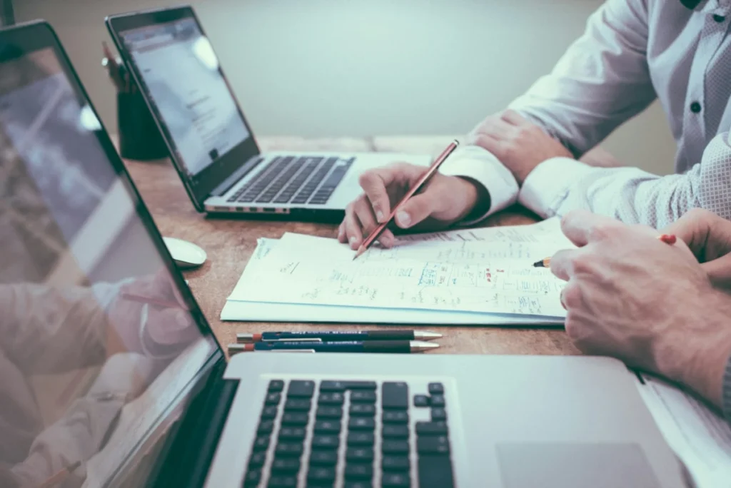 the-hidden-cost-of-do-it-yourself-finance-why-scaling-startups-must-outsource-accounting