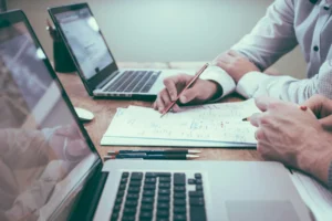 the-hidden-cost-of-do-it-yourself-finance-why-scaling-startups-must-outsource-accounting