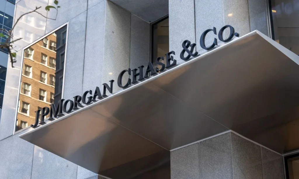 the-rise-of-the-autonomous-portfolio-jpmorgan-chases-ai-agents-outperform-traditional-benchmarks