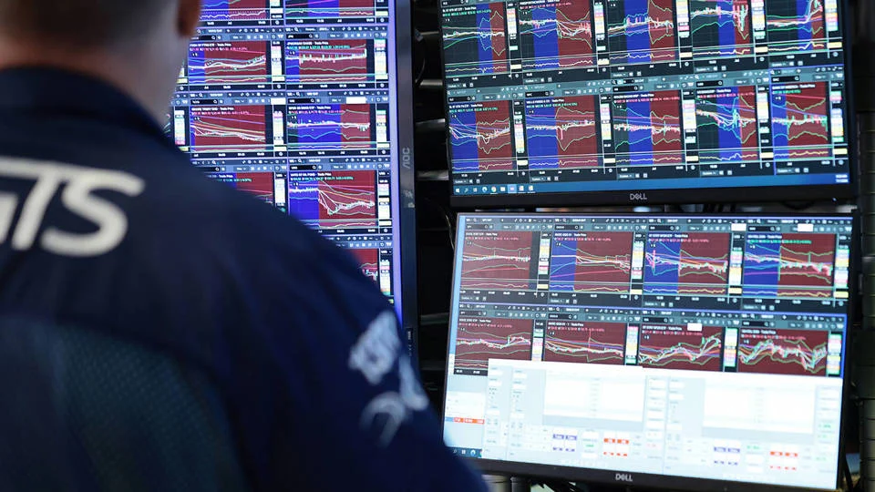 the-trillion-dollar-tightrope-is-the-us-stock-market-defying-gravity-or-building-a-bubble