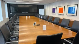 corporate-boardrooms-face-a-reckoning-the-surge-in-demand-for-specialized-expertise-and-the-battle-against-outdated-skills