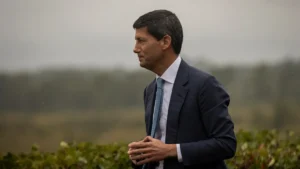 federal-reserve-faces-intensifying-political-pressure-as-monetary-policy-tightens-under-chairman-kevin-warsh