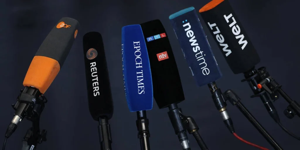 the-death-of-the-link-why-the-ai-chatbot-boom-threatens-the-future-of-verifiable-news