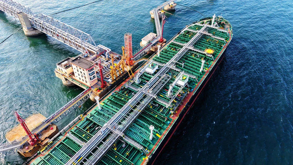 the-limits-of-dollar-hegemony-how-china-and-the-renminbi-shield-iran-from-u-s-economic-d-day