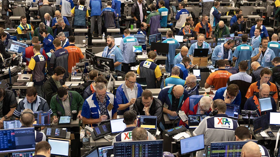 navigating-the-new-normal-global-growth-stabilizes-but-structural-reforms-remain-imperative
