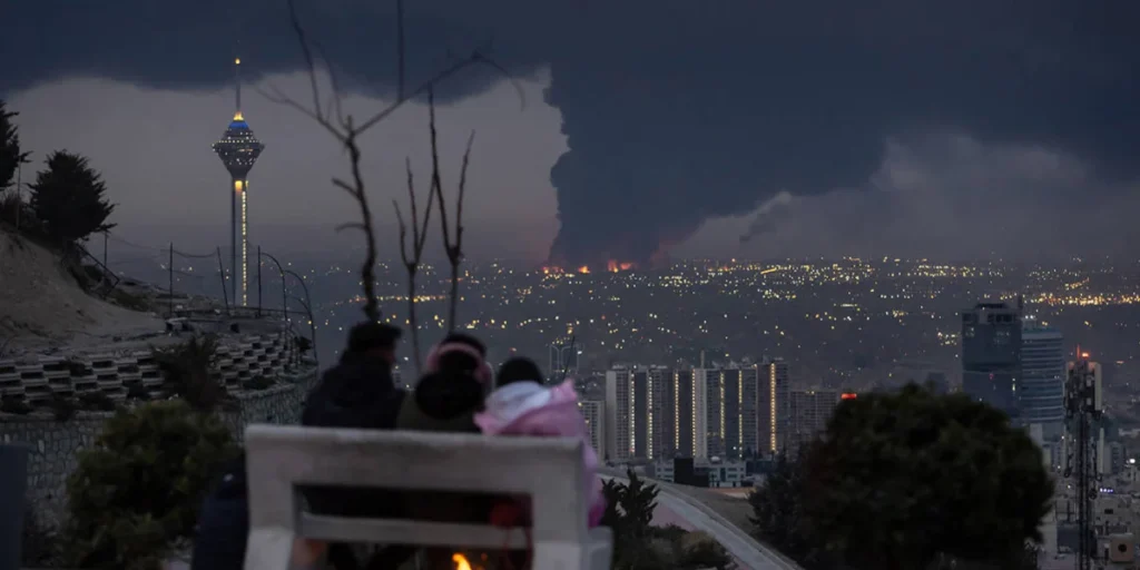 navigating-the-storm-global-economic-resilience-geopolitical-shocks-and-the-path-to-2027