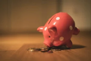 the-silent-crisis-why-record-numbers-of-americans-are-tapping-into-their-retirement-future